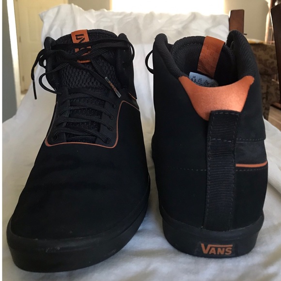 Vans - Picture 2 of 5